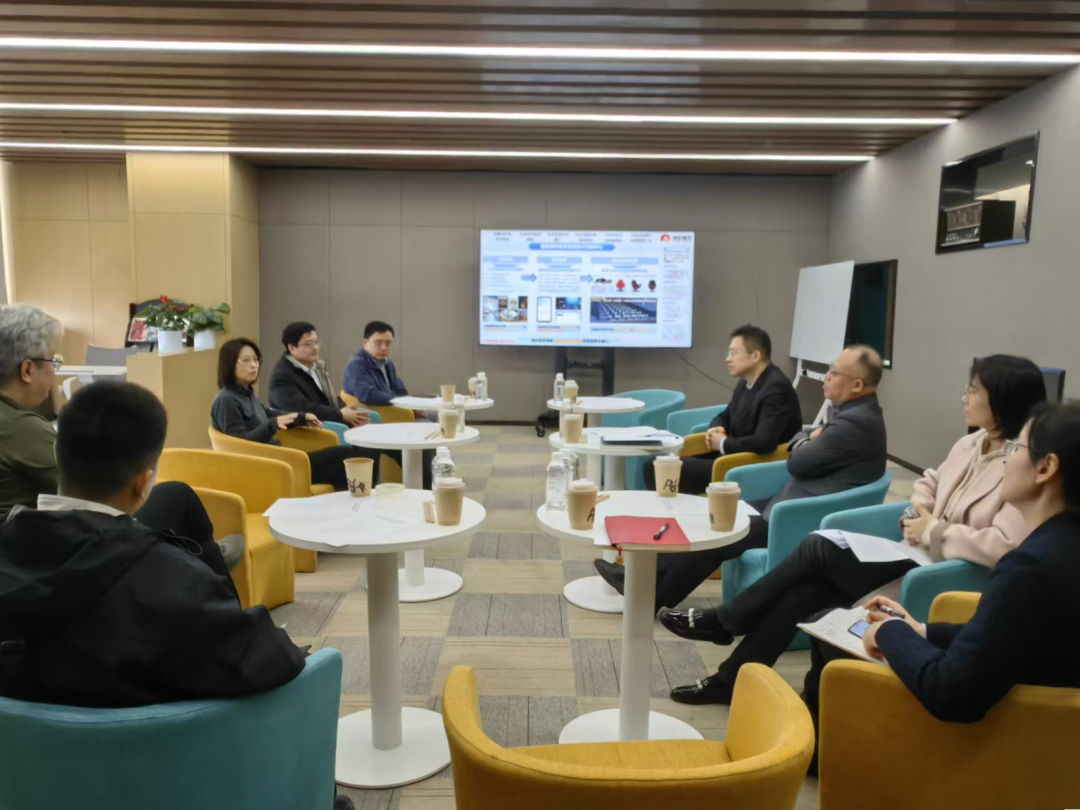 貫徹“XR產(chǎn)業(yè)創(chuàng)新中心”建設戰(zhàn)略布局，西投控股赴西部電影集團有限公司座談交流